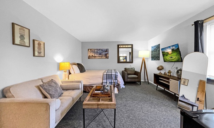 Ellicottville Cabin | Timberline Rentals - Downtown Ellicottville - Room 203