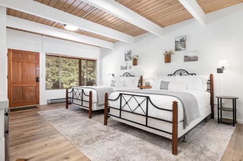 Springville House | Timberline Retreat CN Lodge #3