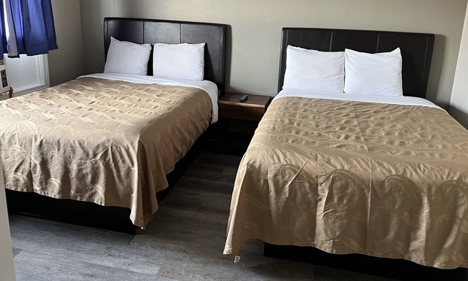 Gaylord Hotel | Timberly Motel