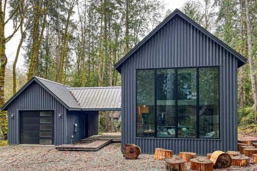 Burley House | Timbers & Tides