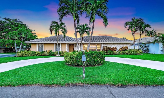 Golfview Harbor House | Time for Memories! Tropical Oasis: Golfview Harbor Home (Extended Stays Allowed)