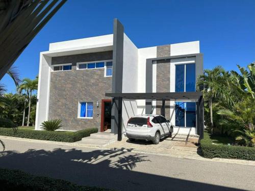 Playa Chiquita Villa | Timeless Luxury Villa-Ocean View 3BRM-5Bath-Pool