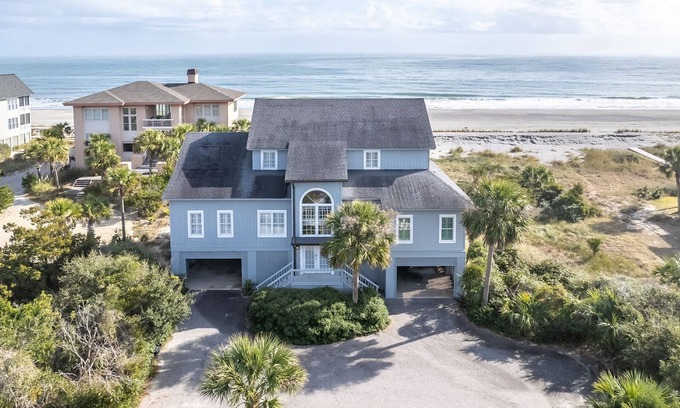 Debordieu Colony House | Timeless Oceanfront Beach Retreat in DeBordieu