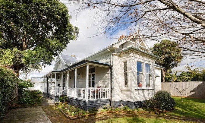 New Plymouth House | Timeless Treasure - family retreat with garden