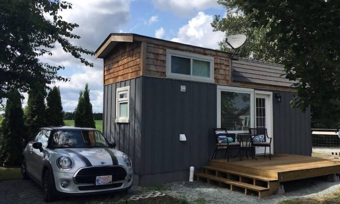 Abbotsford House | Tina the Tiny House