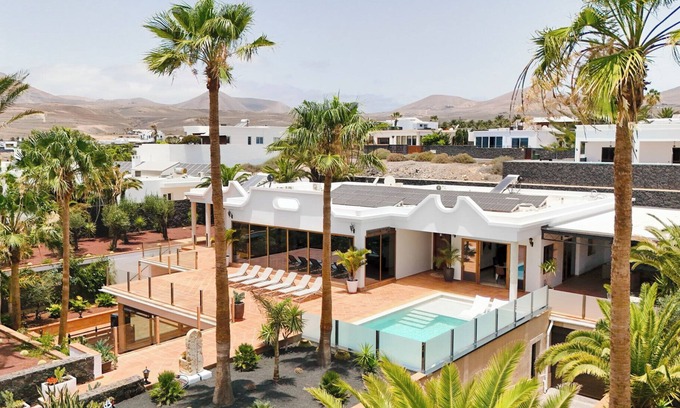 Puerto Calero Villa | Tindaya | Magnificent 5-bedroom villa with indoor and outdorr pools