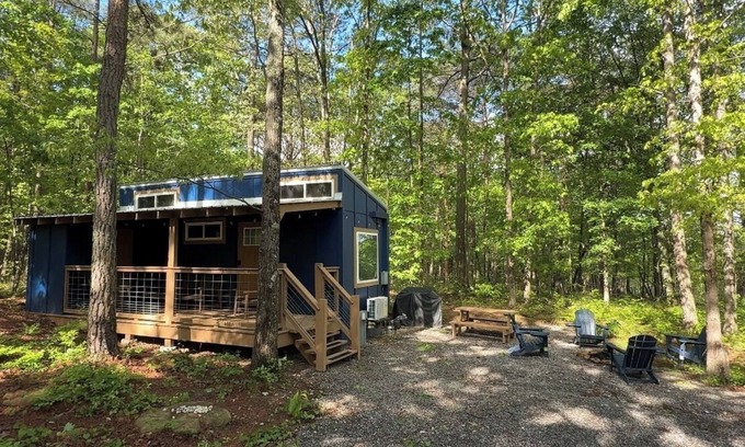 Mentone Cabin | Tiny Cub House | Mentone | 1.7 Acres | Fast Wi-Fi | Dog Friendly | BBQ | FirePit