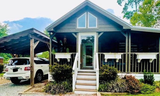 Upward House | Tiny Home, Big Escape