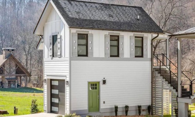 Cullowhee House | Tiny Home Studio w/Gym + W/D