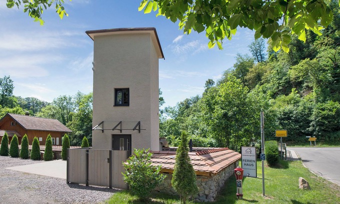Griessen House | Tiny House 'Gutenburgturm 18qm auf 3 Etagen' with Private Terrace and Wi-Fi