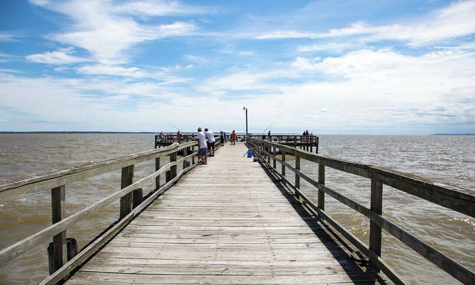 Colonial Beach House | Tiny House meets Camper w/a water view & beach access in Monroe Bay Campground!