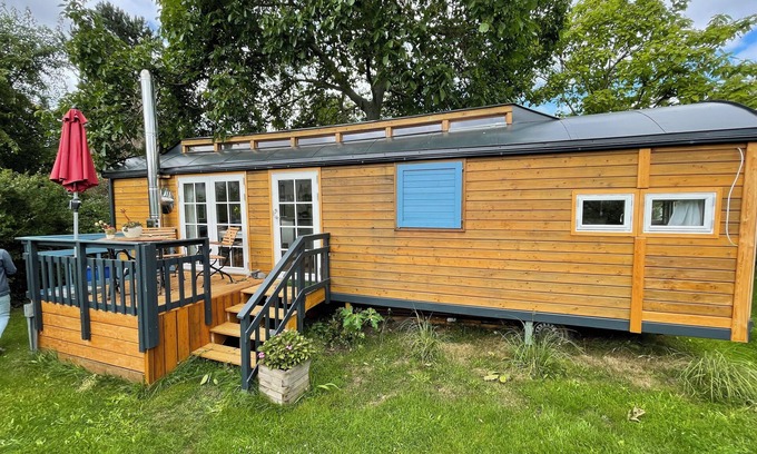 Pruchten Apartment | Tiny house with terrace, beach chair and garden near Zingst