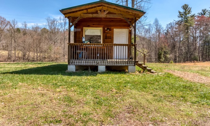 Bristol Cabin | Tiny rustic cabin nestled in the hills around the South Holston Lake dam