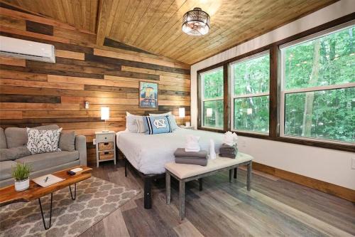Bynum Apartment | Tiny Tarheel Cozy Retreat Near UNC Tiny House
