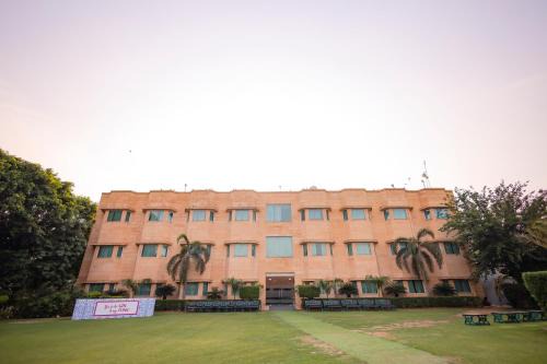 Bhiwadi Hotel | Tivoli Heritage Palace, Rewari
