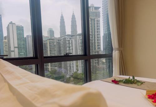 Golden Triangle Apartment | TM Persiaran Stonor KLCC - LV Home