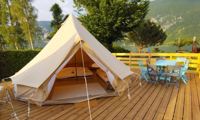 Novalaise RV Rental | Toba-Site-Superior-Communal washrooms