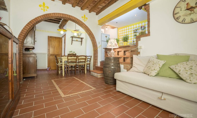 Certaldo Apartment | Tognazzi Holiday House - Casa Giglio - Medieval village of Certaldo Alto