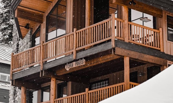 Snow Pine Estates Ski Chalet | Toka Pines at Big White