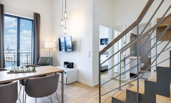 Wismar Apartment | Top-apartment mit Galerieschlafzimmer, Dachterrasse und Einmaligem Hafenausblick