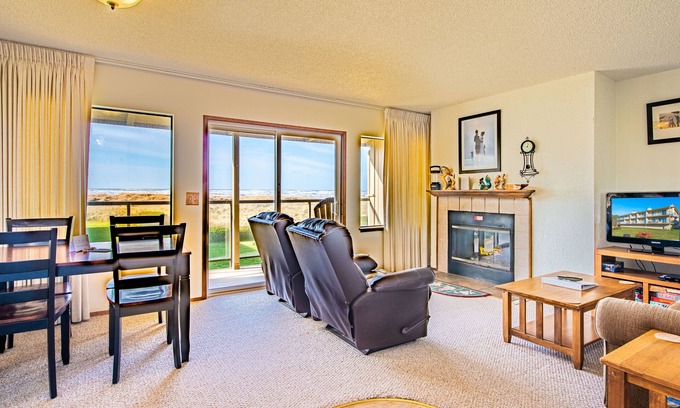 Moclips Condo | Top Floor Condo right on the Beach