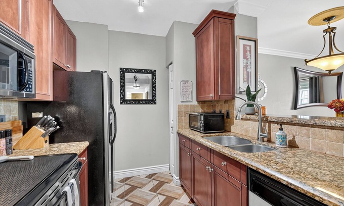 Downtown West Palm Beach Condo | Top Floor Living/Penthouse 1BR Condo in the Heart of Cityplace, WPB