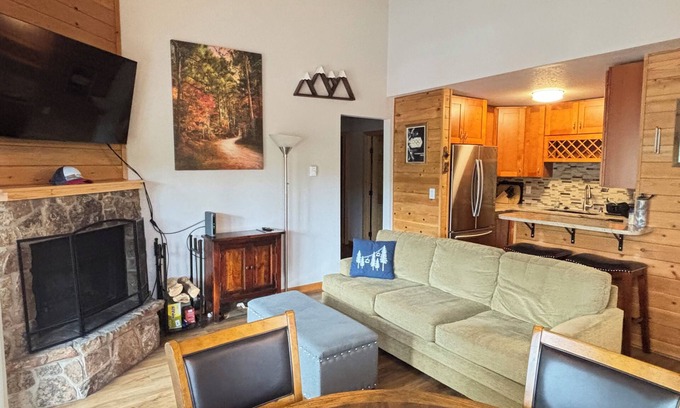 Steamboat Springs Condo | Top floor two level 2 bedroom, Mountain View!