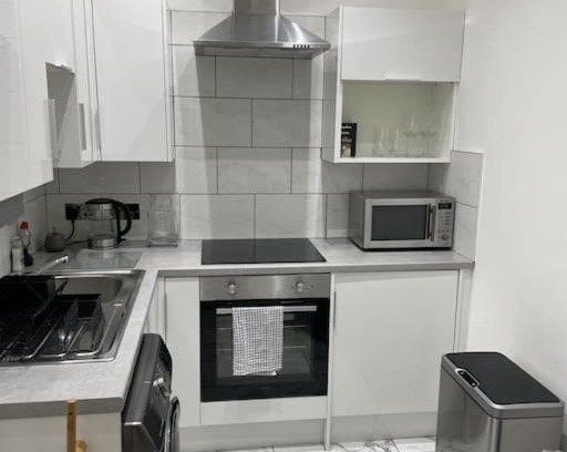 Glasgow Westend Apartment | Top Floor West End Apartment - Partick, Glasgow