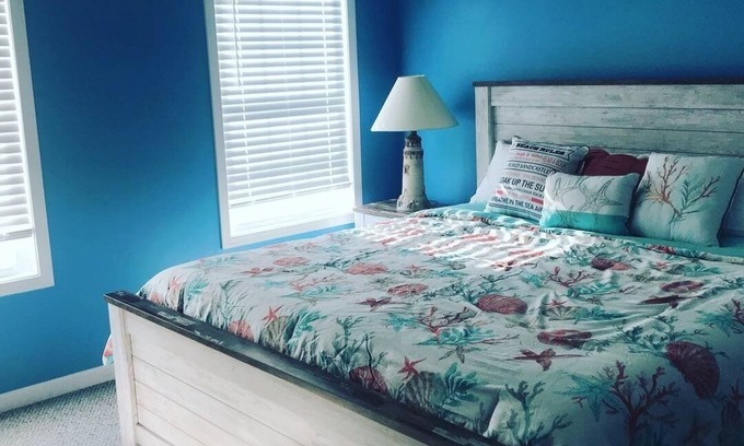 Cape May - Wildwood Condo | Top Floor Wildwood Condo - 3 Beds 2 Bath- 3.5 Blocks to Beach & Boards