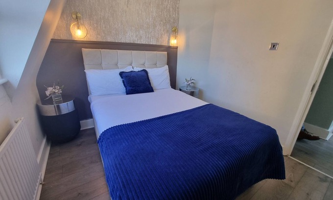 Kennington Apartment | Top Flr 1 Bed Flat near Elephant and Castle- 7EC