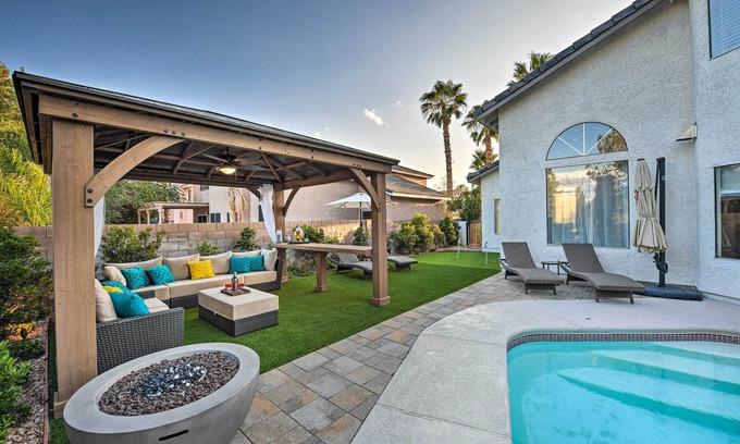 The Section Seven House | Top-Notch Las Vegas Oasis w/Games, Golf & More!
