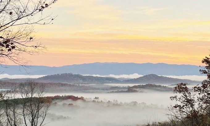 Murphy Cabin | Top Rated Mountain Escape - Ultimate Relaxation & Scenic View