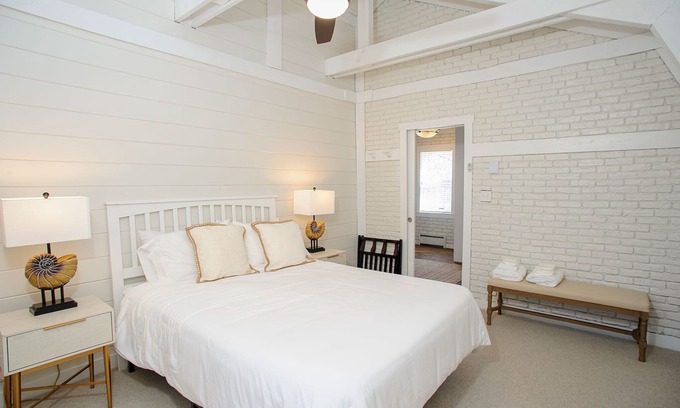 West Tisbury House | Top-Rated Vineyard Retreat: Hot Tub + Private Lambert’s Cove Beach Access!