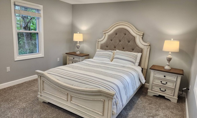 Roanoke House | Top Spot: guest house in quiet neighborhood, 15 mins drive to everything.