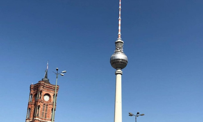Prenzlauer Berg Apartment | TOP SPOT MITTE . THE PLACE TO BE !