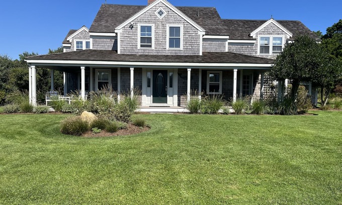 Quidnet House | TOP US Beach is OUR Beach -Spread Out & Listen to the Waves at 5 Star Estate