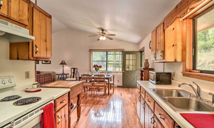 Kyle Cottage | Topton Cottage 9 Mi to Nantahala Natl Forest!