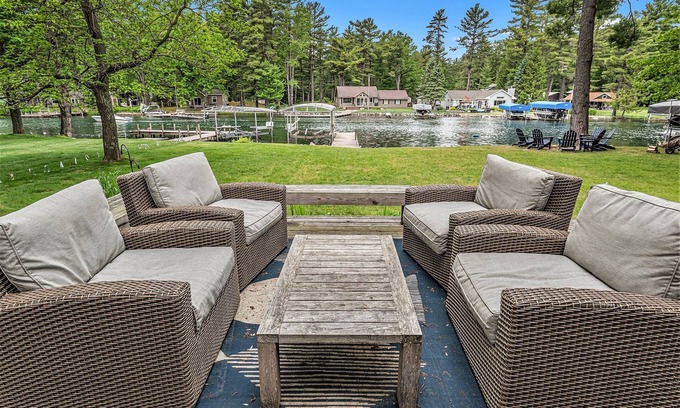 Rapid City House | Torch River Retreat – Waterfront | Private Dock | Firepit | Near Sandbar