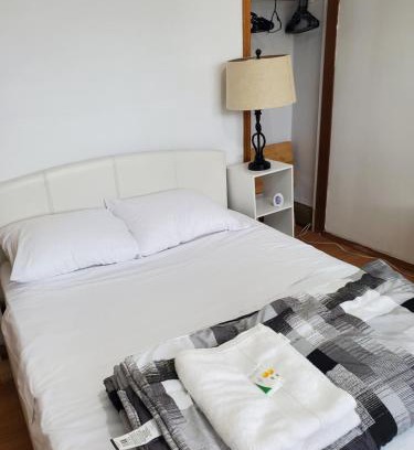Little Italy House | Toronto Little Italy Guest House