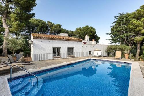 Llanca Villa | Torre Sant Genís