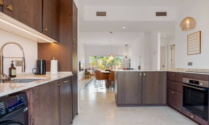 New Golden Mile Apartment | Toscana Hills Penthouse - 3 bed with views!
