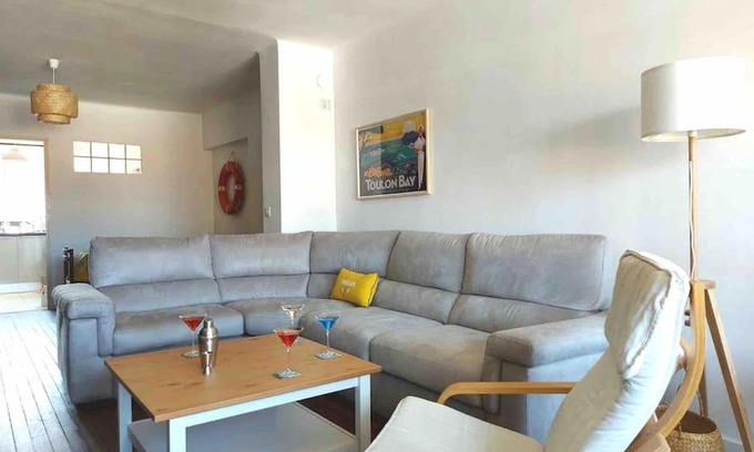 Le Mourillon Apartment | Toulon, Superbe T3, proche plage, terrasse