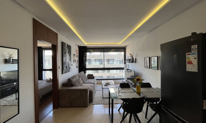 Casablanca Apartment | Tour 33 : Appartement Luxueux en Plein Cœur de Casablanca