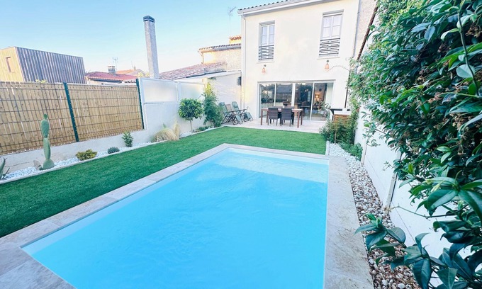 Libourne Villa | Tout Confort 4 Chambresjacuzzibarbecuejardin