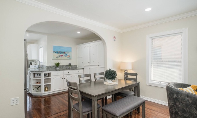 Fresno House | Tower District Sanctuary - Clean and Functional