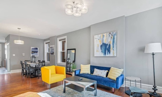 Tower Grove South Apartment | Tower Grove | Sleeps 9 | Townhome