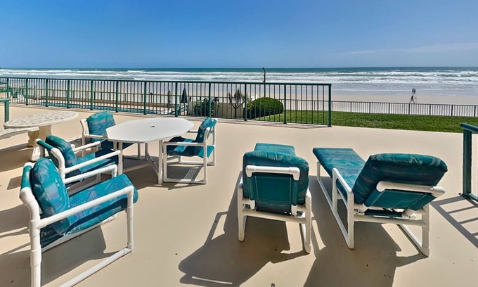 Ponce Inlet Condo | Towers 2 - Ocean Towers 2102 | Beachfront Condo with Ocean Access, Patio + Pool
