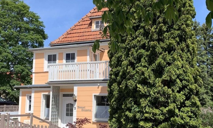 Bad Sachsa House | Town villa from 1936 - up to 8 persons, 3 dogs welcome, fenced garden