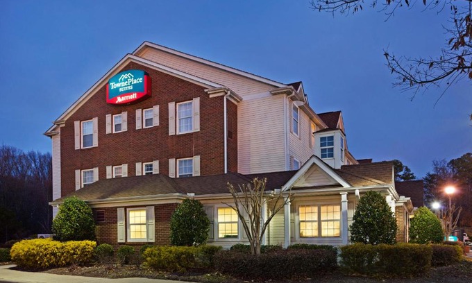 Arrowood Hotel | TownePlace Suites by Marriott Charlotte Arrowood