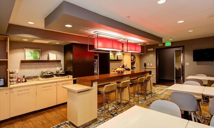 Northwest Colorado Springs Hotel | TownePlace Suites Colorado Springs Garden of the Gods